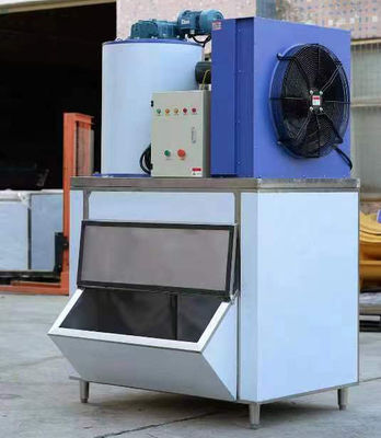 Good price أبعاد M.unit 1570x1100x1180 ملم 2.5 طن 2500kg آلة الجليد الزجاجي للشركات التجارية التلقائية الصناعية الانترنت